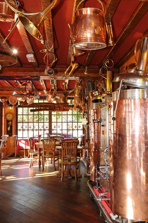 La Taverne Des Deux Augustins Étretat Buitenkant foto